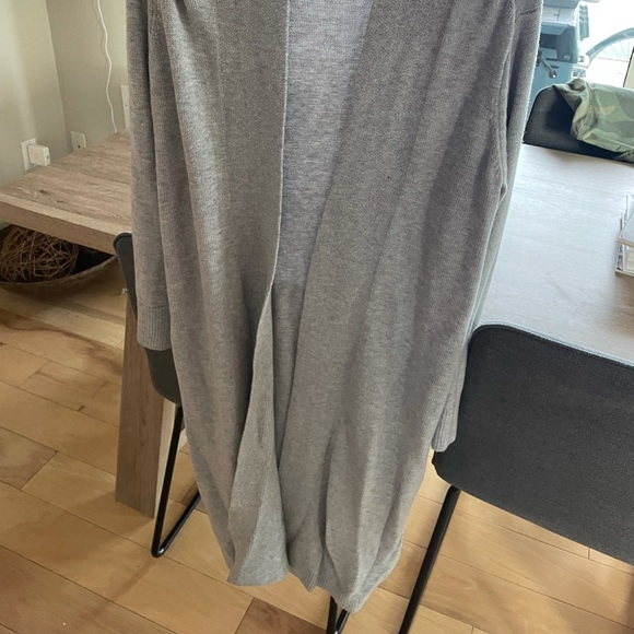 Brand new Cardigan - Picture 5 of 5